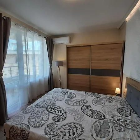 Wave Apartment *